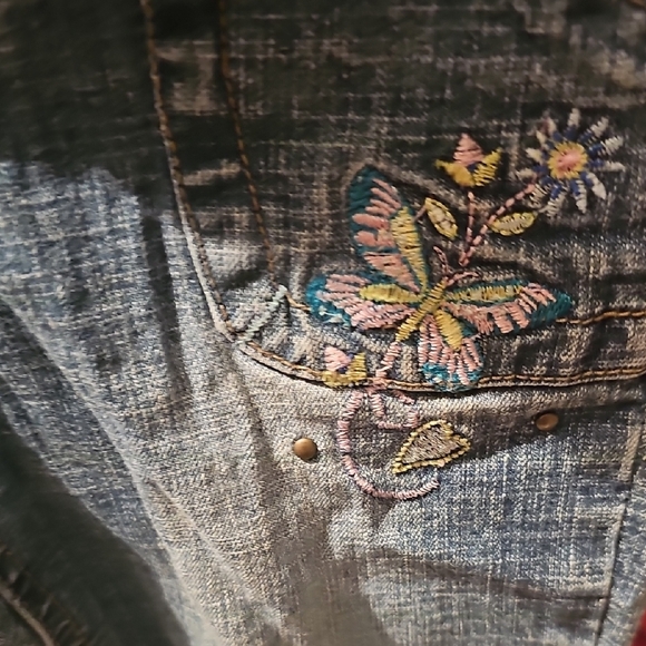 Faded Glory Blue Butterfly Detail Denim Capri Jeans Size 6 - Picture 4 of 8